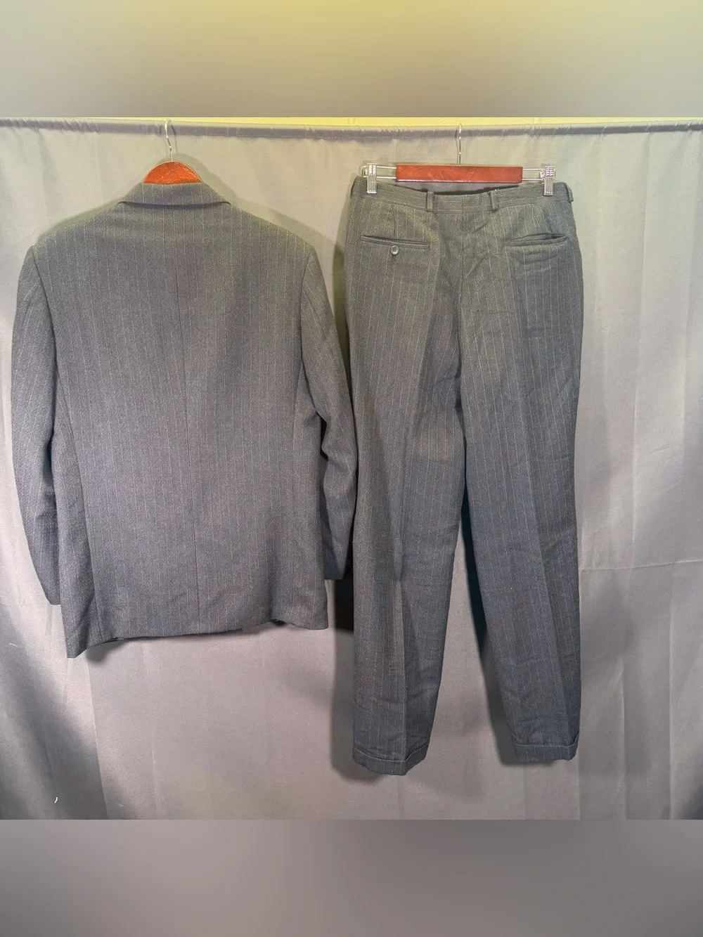 VTG Yves Saint Laurent 100% Wool Suit 36R 32x29 Made in France Gray Pinstripe DB